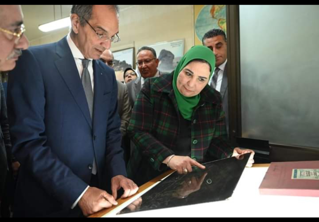 وزيرا الإتصالات وتكنولوجيا المعلومات والتضامن الإجتماعي يبحثان التعاون فى رقمنة مقتنيات الجمعية وآليات دعمها لاستعادة دورها المحوري فى المعلومات الجيوسياسية…