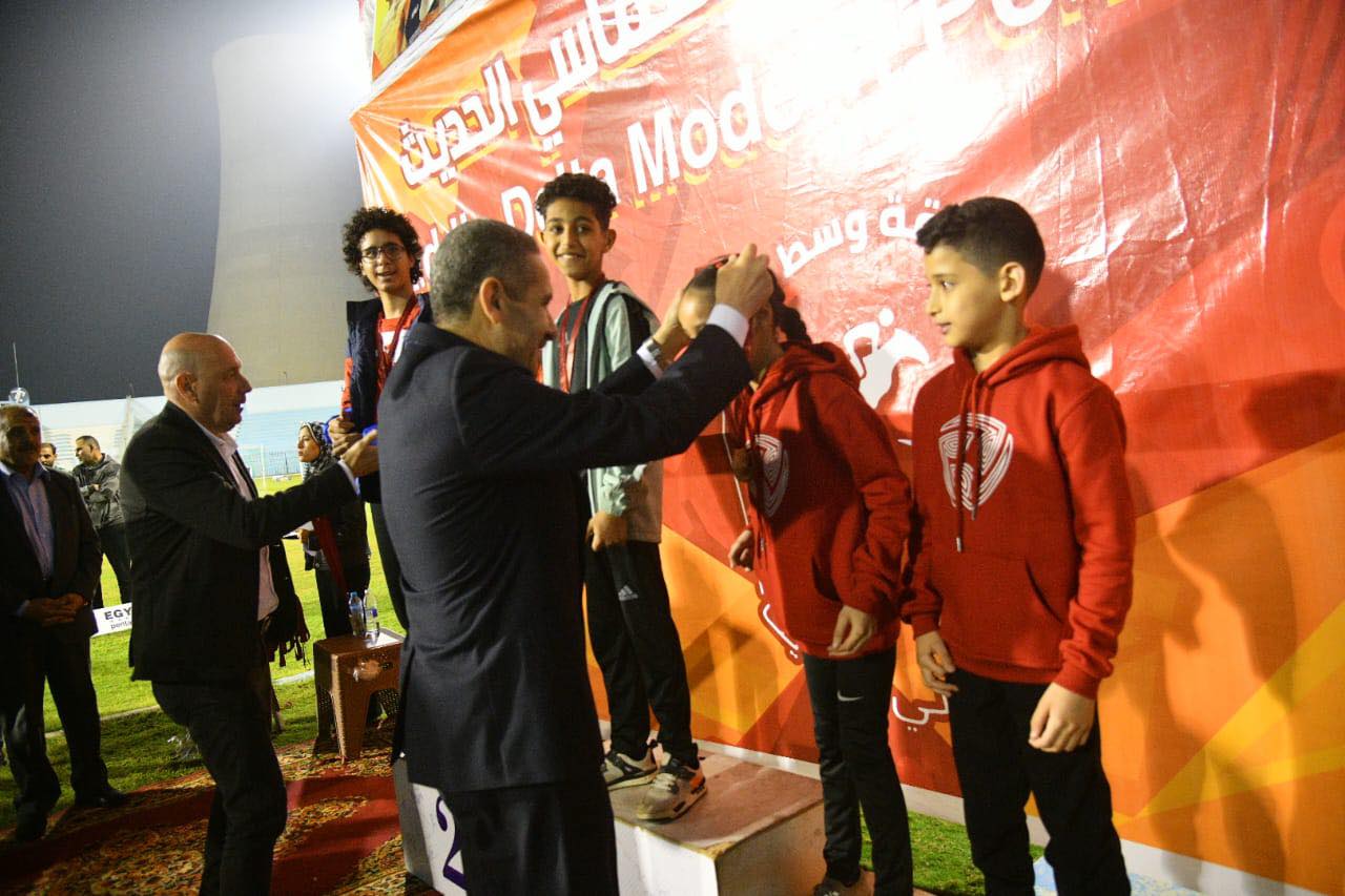 بالصور محافظ الغربية يشهد بطولة منطقة وسط الدلتا للخماسي الحديث بنادي غزل المحلة