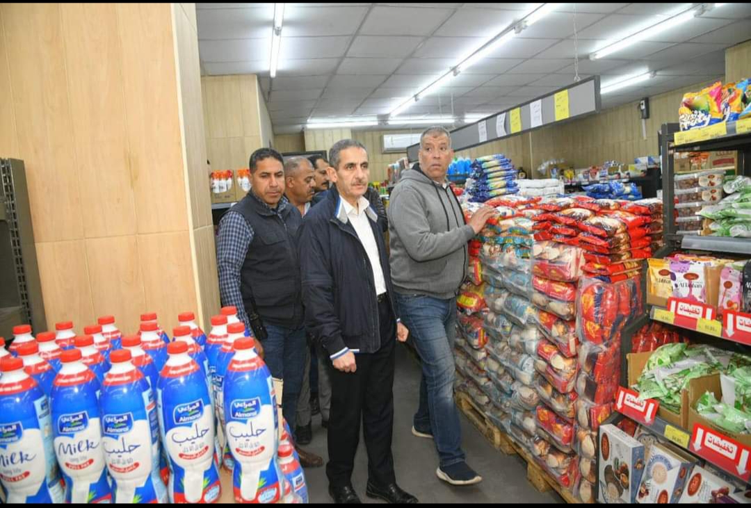 حمله تفتيشية مفاجئة بكفر الزيات على السلاسل التجارية الكبرى و محلات السوبر ماركت والبقاله والجزاره وبدالي التموين…