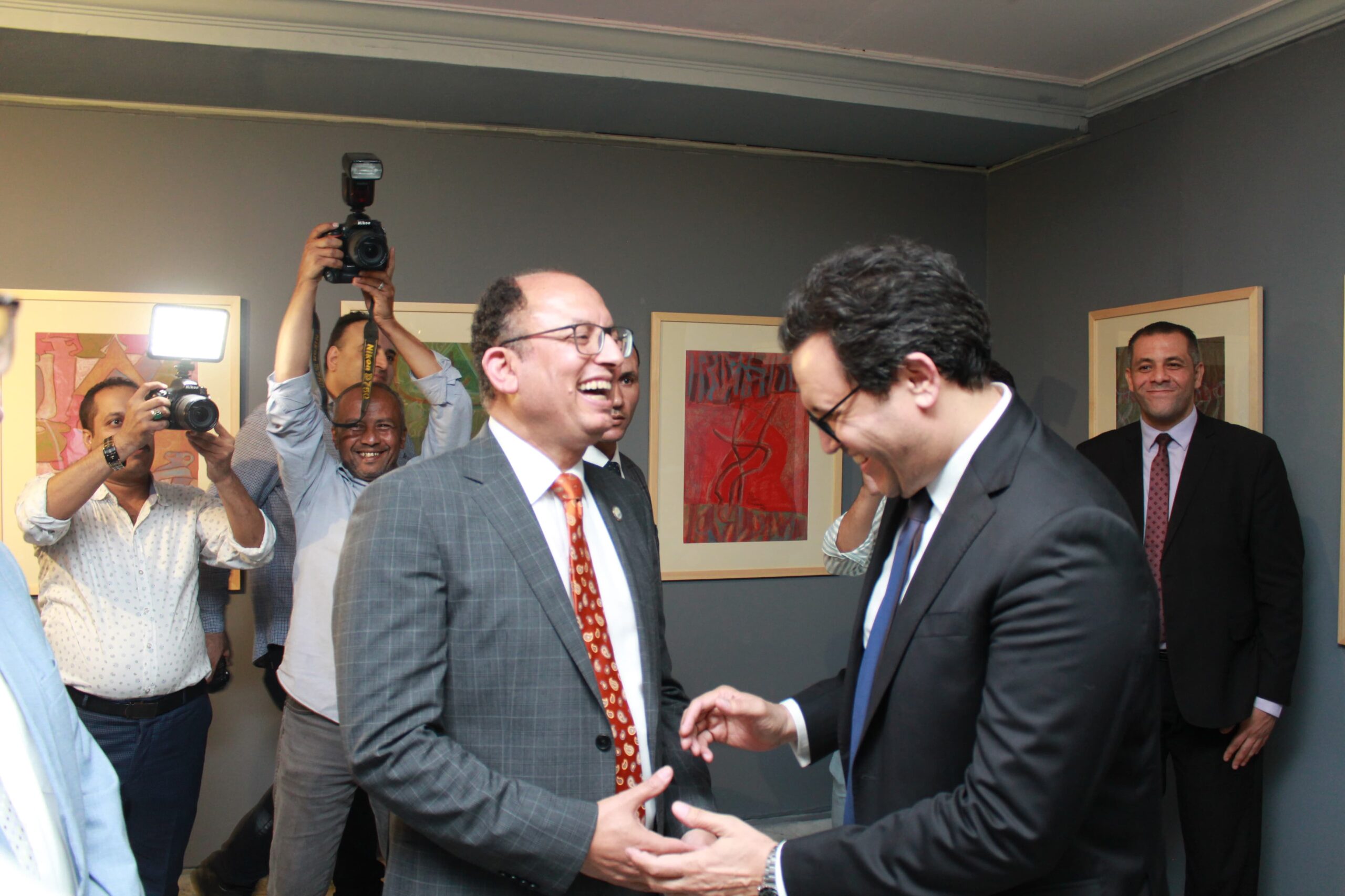 بحضور وزير الثقافة.. إفتتاح معرض “تواصل الأجيال الجبالي وقنديل”