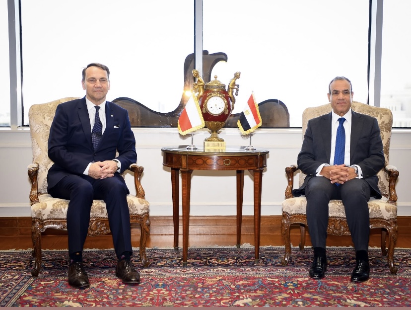 مشاورات سياسية بين مصر وبولندا تبادل الرؤى حيال عدد من الملفات الإقليمية والدولية وعلى رأسها تطورات الأوضاع في قطاع غزة…