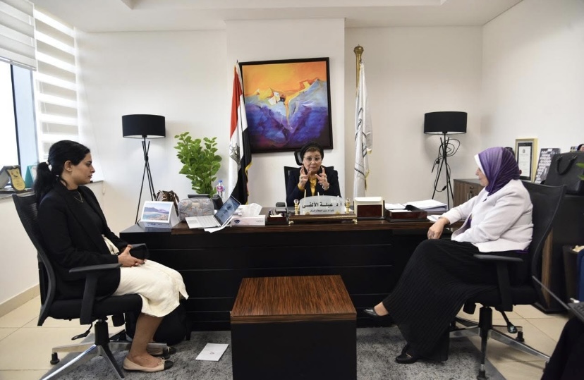 “الصحة” تبحث تعزيز دور الشباب في التوعية من أجل تحسين الخصائص السكانية…