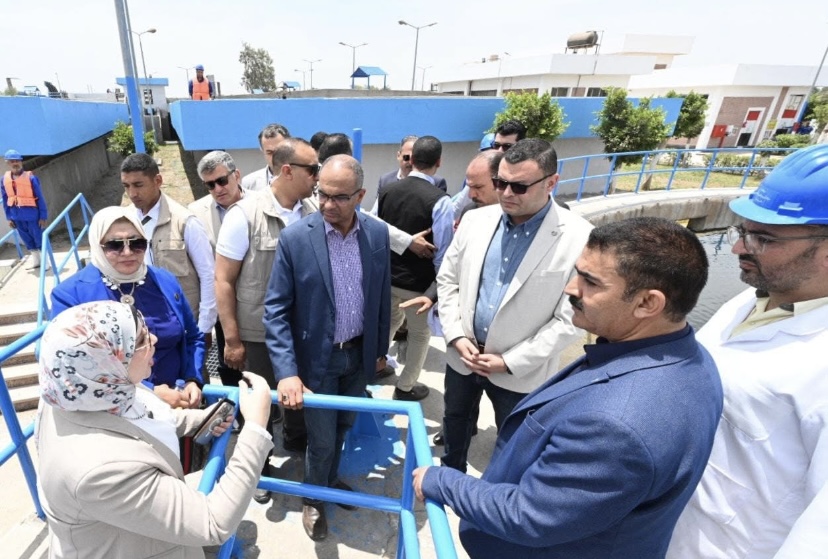 وزير الإسكان ومحافظ الشرقية يتابعان سير العمل بمنظومتي مياه الشرب والصرف الصحي بالمحافظة…