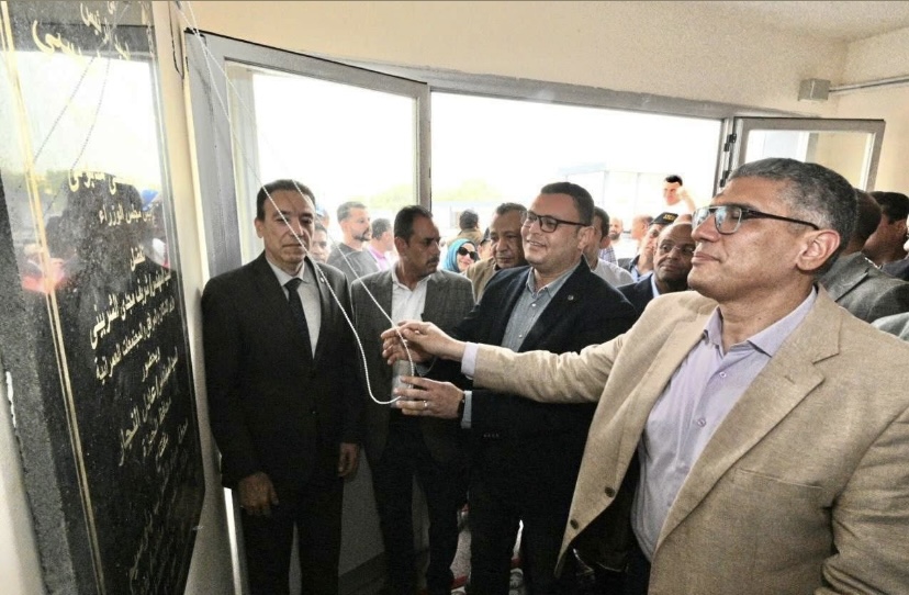 وزير الإسكان ومحافظ الجيزة يفتتحان المرحلة الأولى من محطة مياه الشرب بأوسيم بطاقة 60 ألف م3/ يوم…