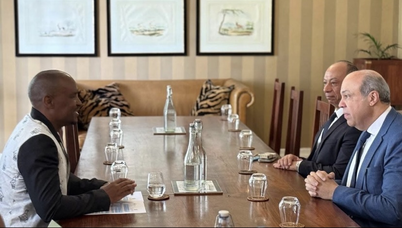 وزير الطيران المدني يلتقي بوزير النقل والبنية التحتية الزيمبابوي لبحق سبل التعاون في مجالات التدريب الفني، وتطوير المطارات، والسلامة الجوية، وتبادل الخبرات…