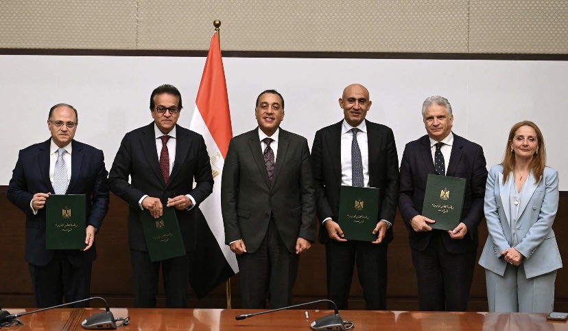 رئيس مجلس الوزراء يشهد توقيع بروتوكول تعاون مشترك لإنشاء وتطوير خمس مدارس تكنولوجيا تطبيقية مُتخصصة في صناعة الأدوية…