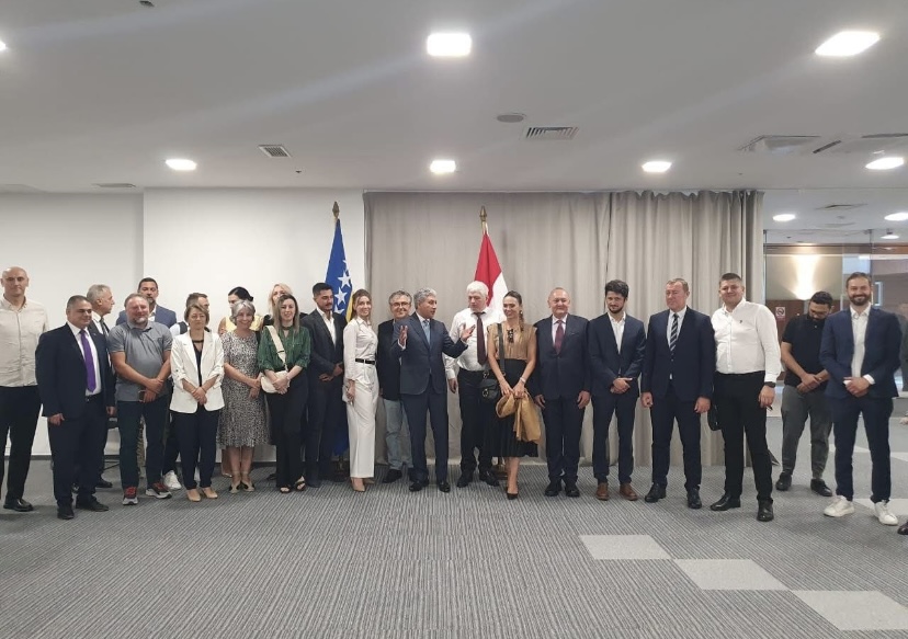 وزير السياحة والآثار يبحث مع القطاع السياحي بالبوسنة والهرسك سبل تعزيز التعاون وزيادة حركة السياحة الوافدة إلى مصر…