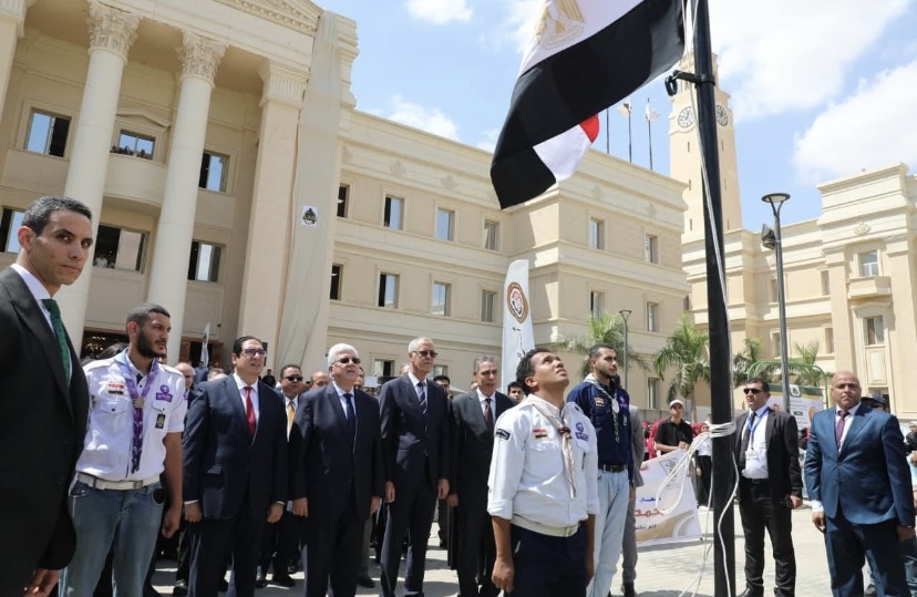 وزير التعليم العالي يبدأ العام الجامعي بتفقد جامعة القاهرة الأهلية ويطمئن على إنتظام الدراسة بها…