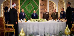 الرئيس السيسي يشارك في حفل إفطار الأكاديمية العسكرية المصرية ويؤكد: بناء الإنسان أساس بناء الدولة